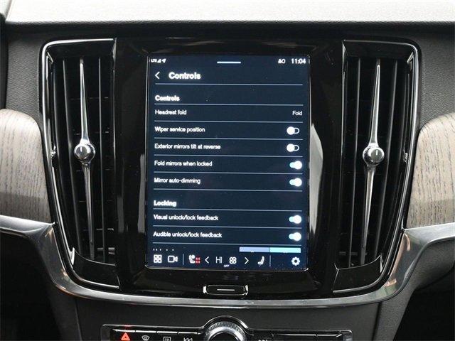 Certified 2024 Volvo V90 B6 Cross Country Plus image 16