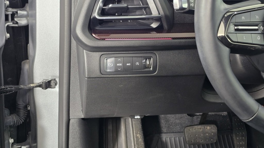 Used 2024 Chevrolet Traverse RS w/ LPO, Floor Liner Package image 23