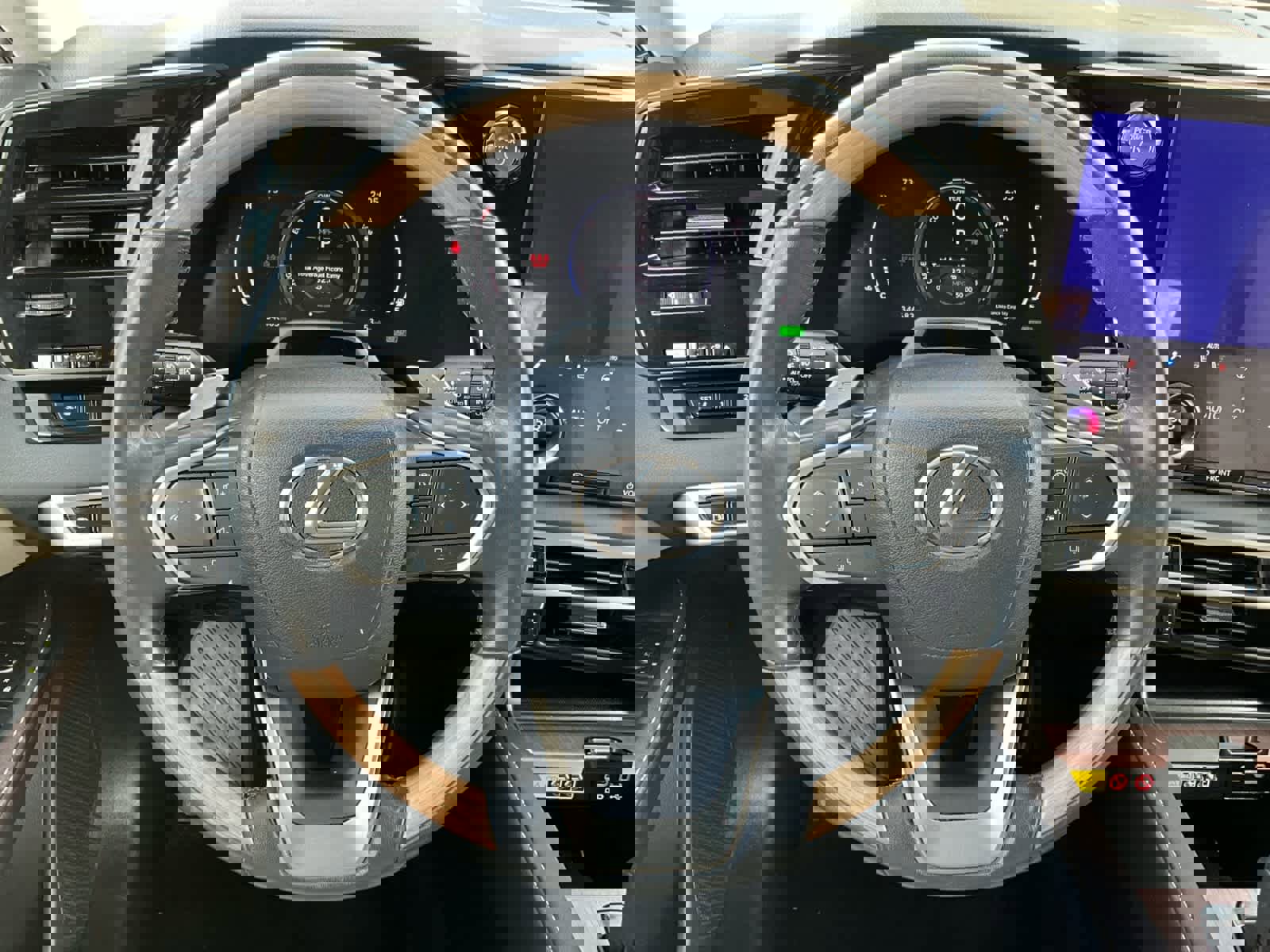 Used 2024 Lexus RX 350 image 13