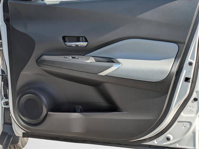 Used 2024 Nissan Kicks SR w/ SR Premium Package FWD image 26