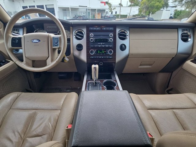 Used 2013 Ford Expedition XLT RWD image 23