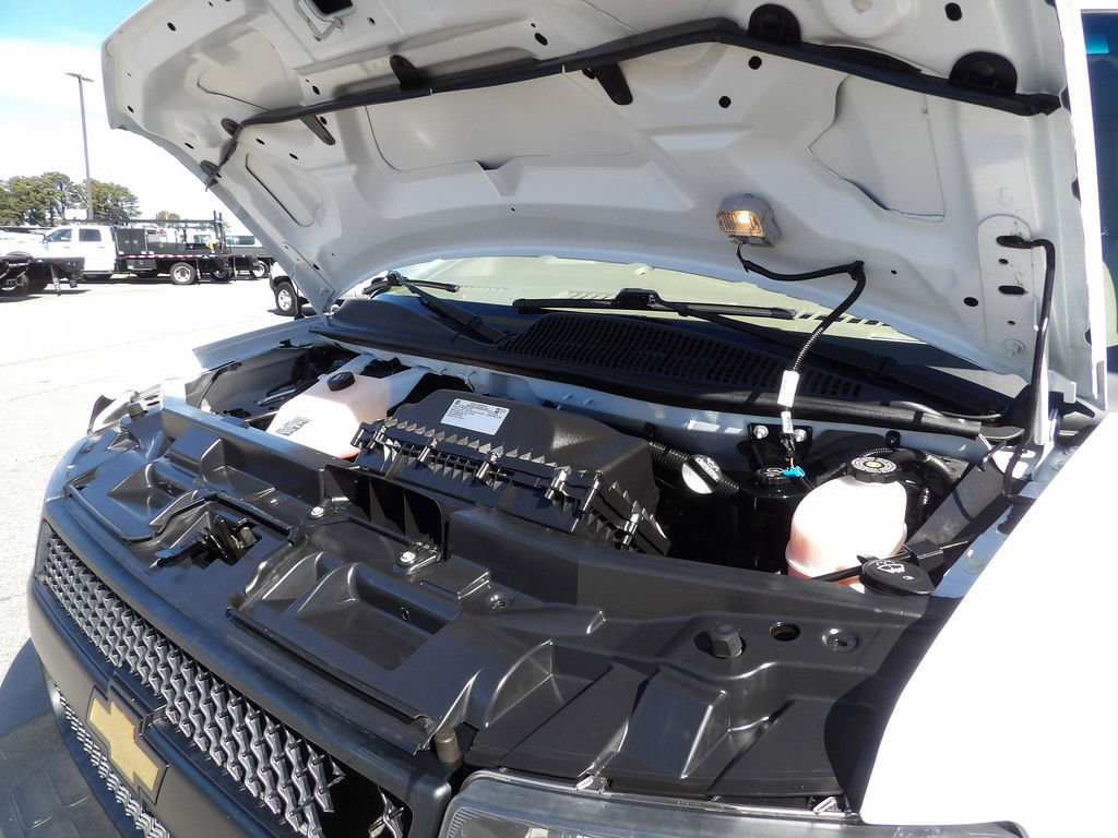 Used 2022 Chevrolet Express 3500 w/ Driver Convenience Package image 37