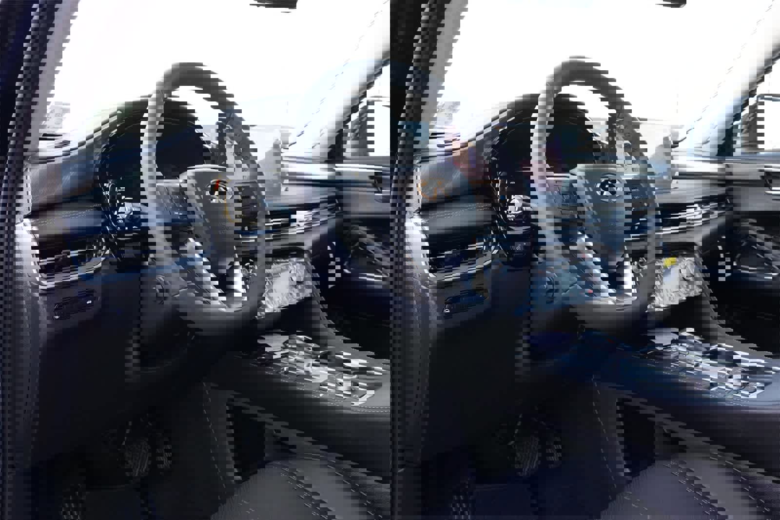 New 2026 INFINITI QX60 Luxe image 16