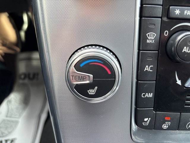 Used 2017 Volvo V60 T5 Premier w/ Convenience Package image 4