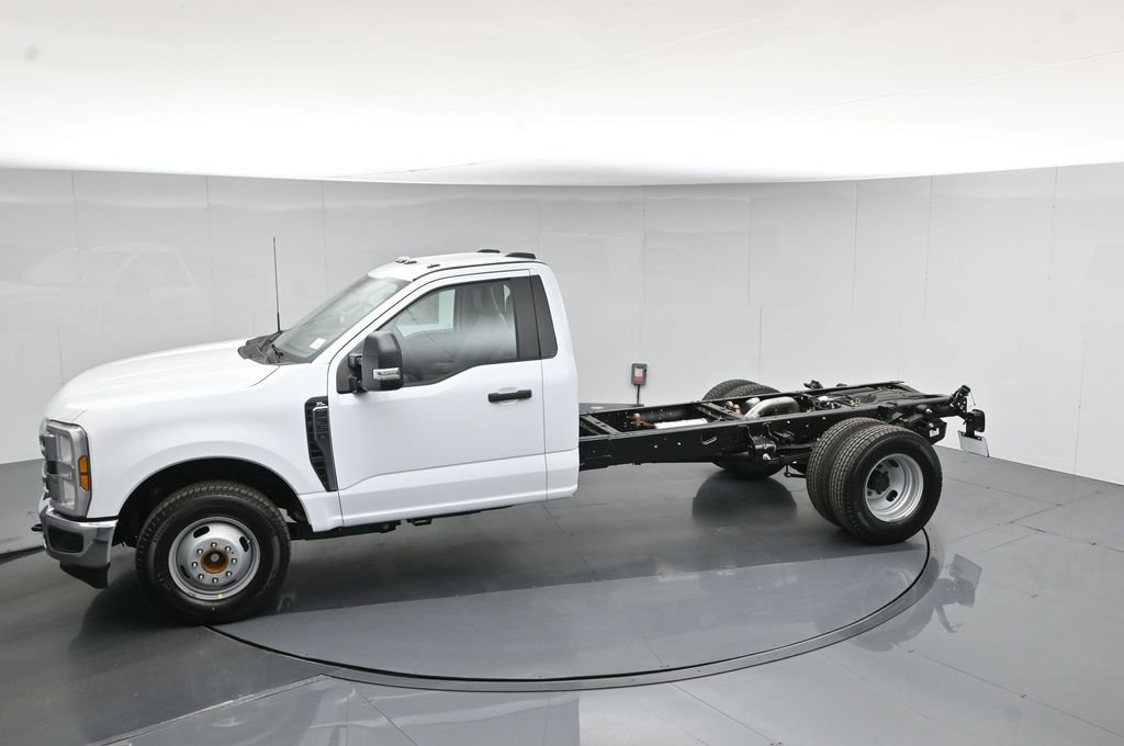 New 2026 Ford F350 XL image 35