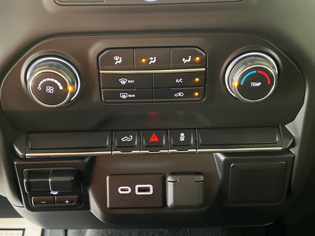 Used 2017 Chevrolet Tahoe LT AWD/4WD image 40