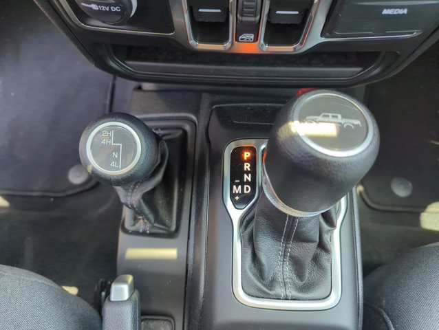 Used 2024 Jeep Gladiator Sport AWD/4WD image 18