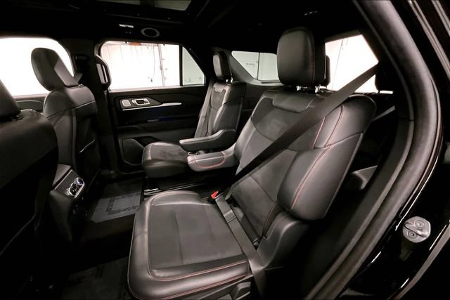 Used 2025 Ford Explorer ST AWD/4WD image 25