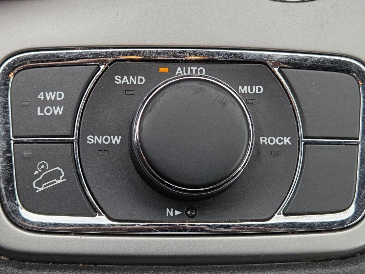 Used 2018 Jeep Grand Cherokee Limited AWD/4WD image 26