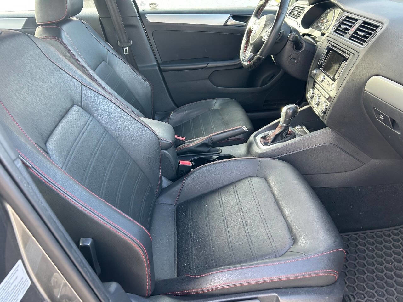 Used 2014 Volkswagen Jetta GLI Autobahn image 20