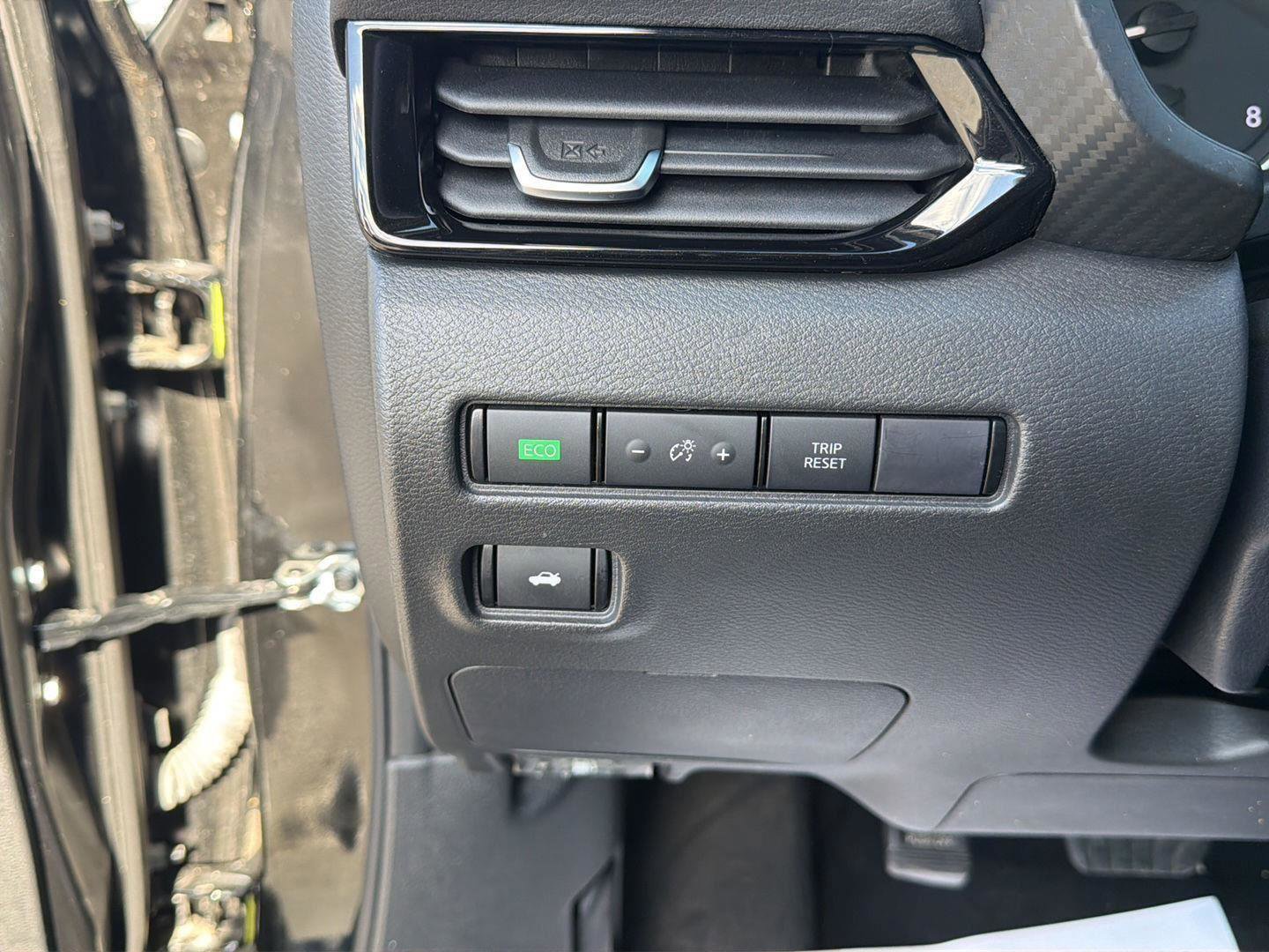 Used 2023 Nissan Sentra SV FWD image 12