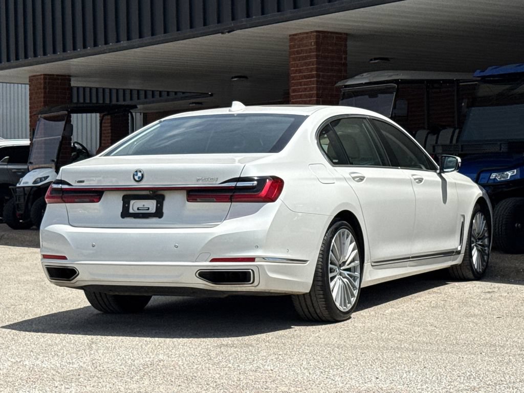 Used 2022 BMW 750Li xDrive AWD/4WD image 8