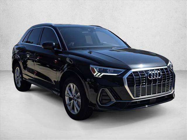 Certified 2025 Audi Q3 2.0T Premium w/ Convenience Package AWD/4WD image 3