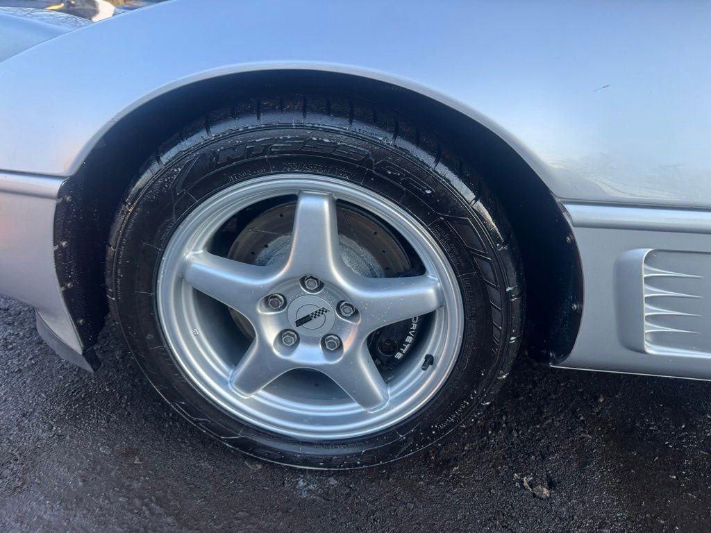 Used 1996 Chevrolet Corvette Convertible image 18