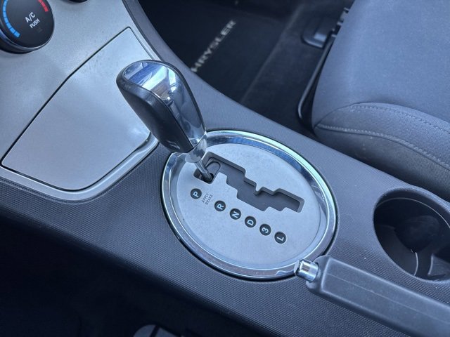 Used 2010 Chrysler Sebring Touring image 18