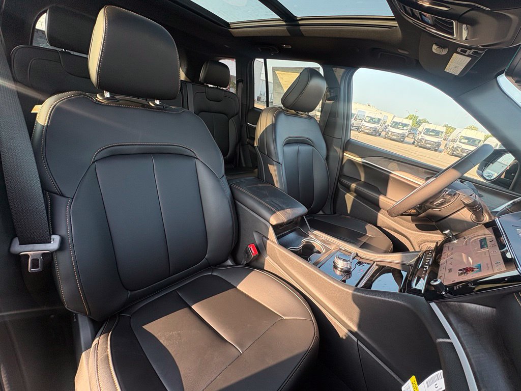 New 2026 Jeep Grand Cherokee Limited AWD/4WD image 30