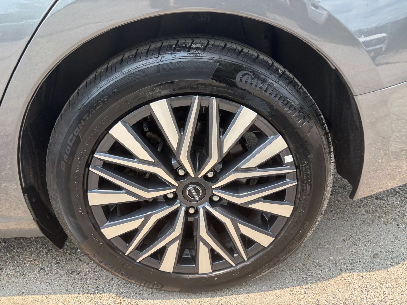 Used 2025 Nissan Altima 2.5 SV FWD image 25