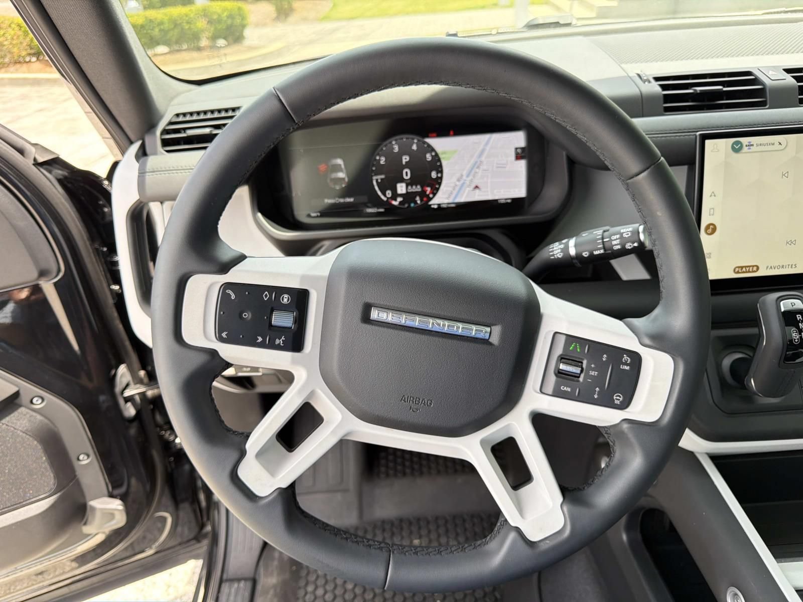 Used 2025 Land Rover Defender 90 S AWD/4WD image 22