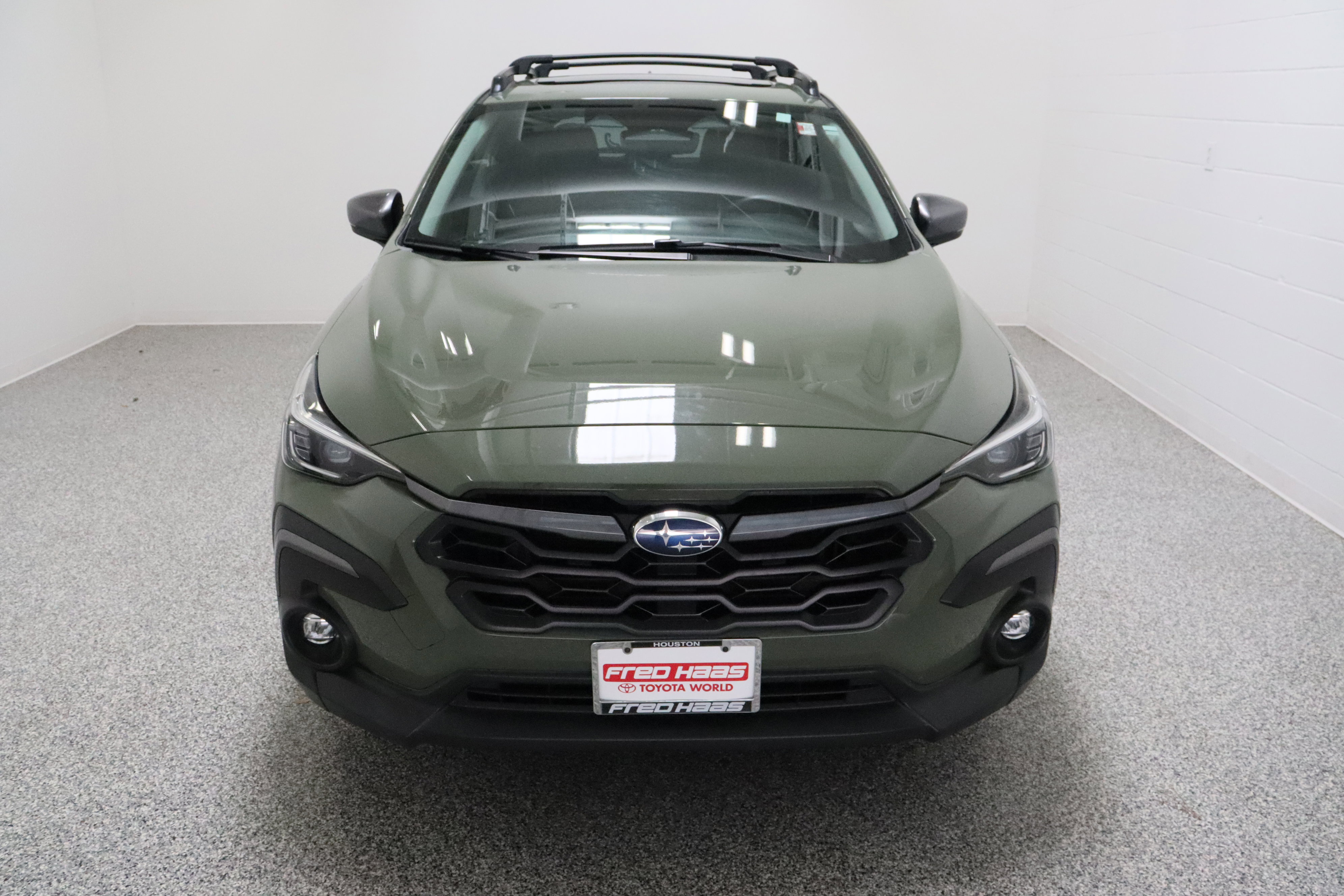 Used 2024 Subaru Crosstrek 2.5i Limited w/ Popular Package #3A AWD/4WD image 3