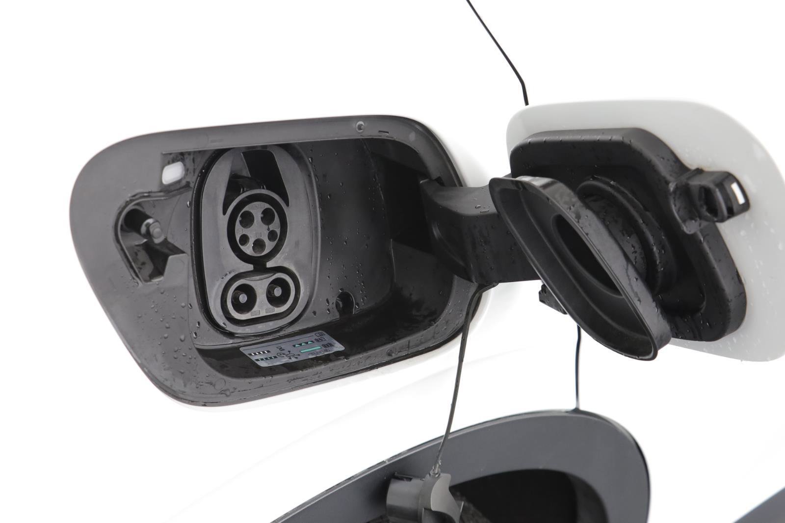 Used 2023 Volkswagen ID.4 Pro S image 21