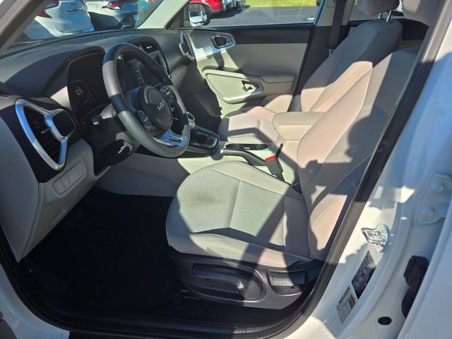 Used 2024 Kia Soul LX w/ Option Group 015 image 6
