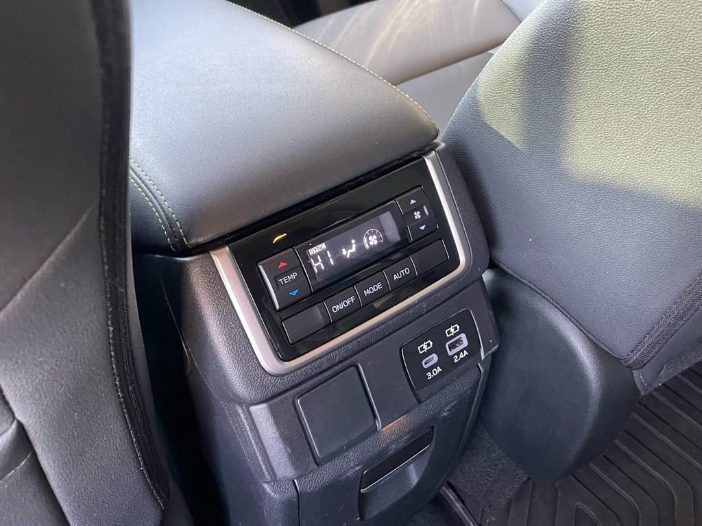 Used 2024 Subaru Ascent Onyx Edition image 23