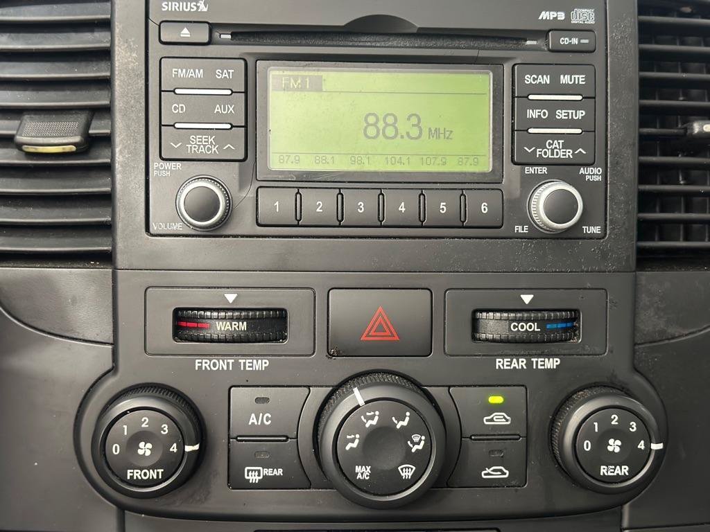 Used 2009 Kia Sedona FWD image 16