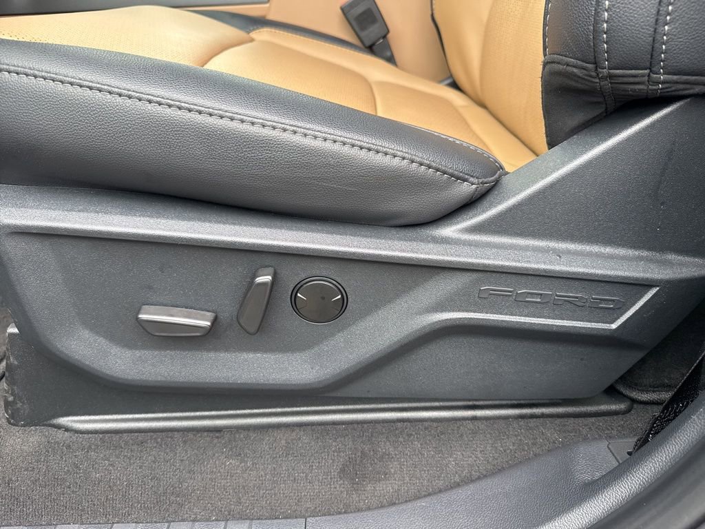 Used 2026 Ford F450 Lariat image 23