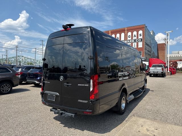 Used 2024 Mercedes-Benz Sprinter 3500 image 6