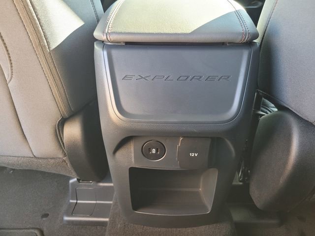 Used 2026 Ford Explorer Active AWD/4WD image 15