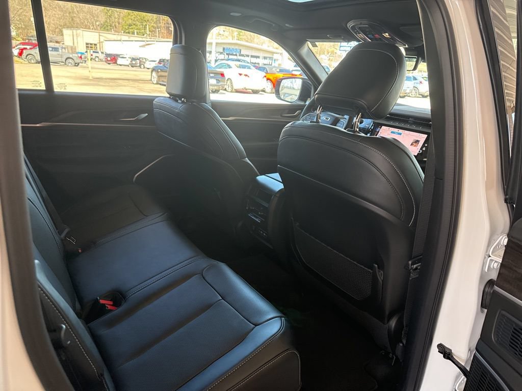 New 2026 Jeep Grand Cherokee Limited AWD/4WD image 25