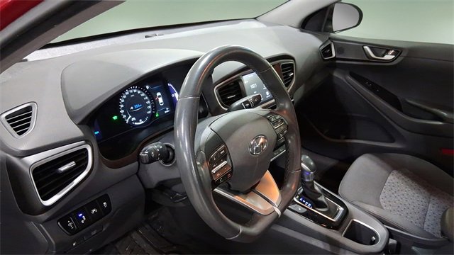 Used 2019 Hyundai Ioniq SEL image 25