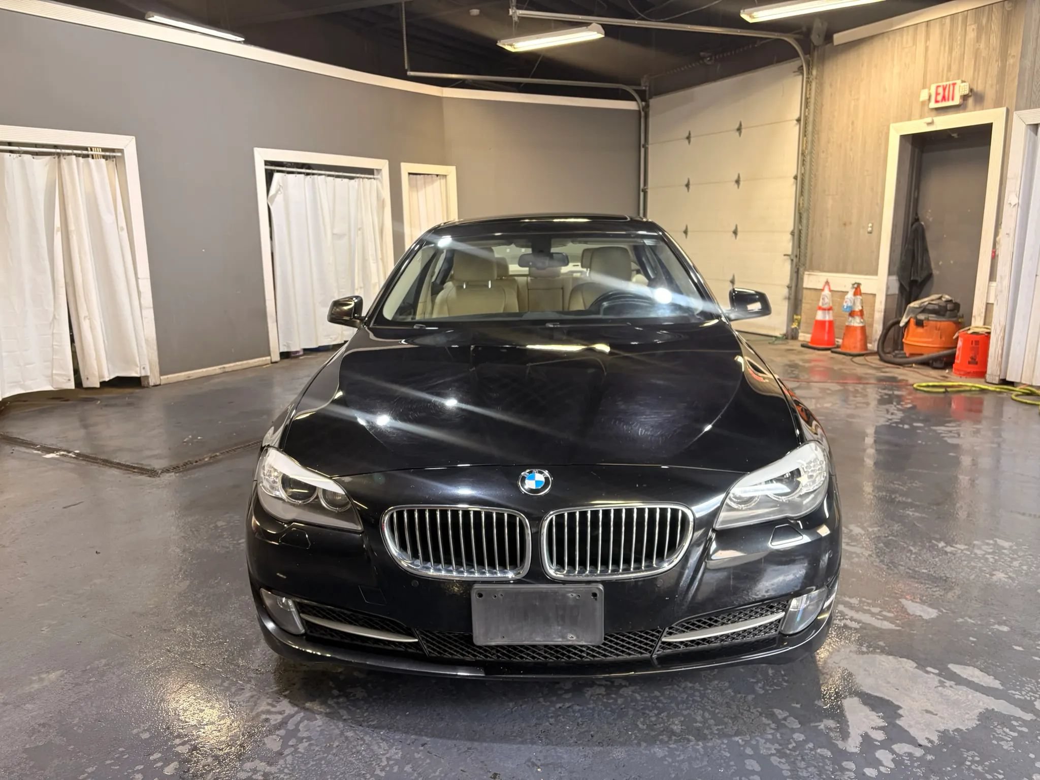 Used 2013 BMW 535i xDrive Sedan AWD/4WD image 2