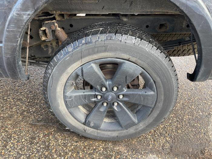 Used 2014 Ford F150 FX4 w/ Equipment Group 402A Luxury image 12