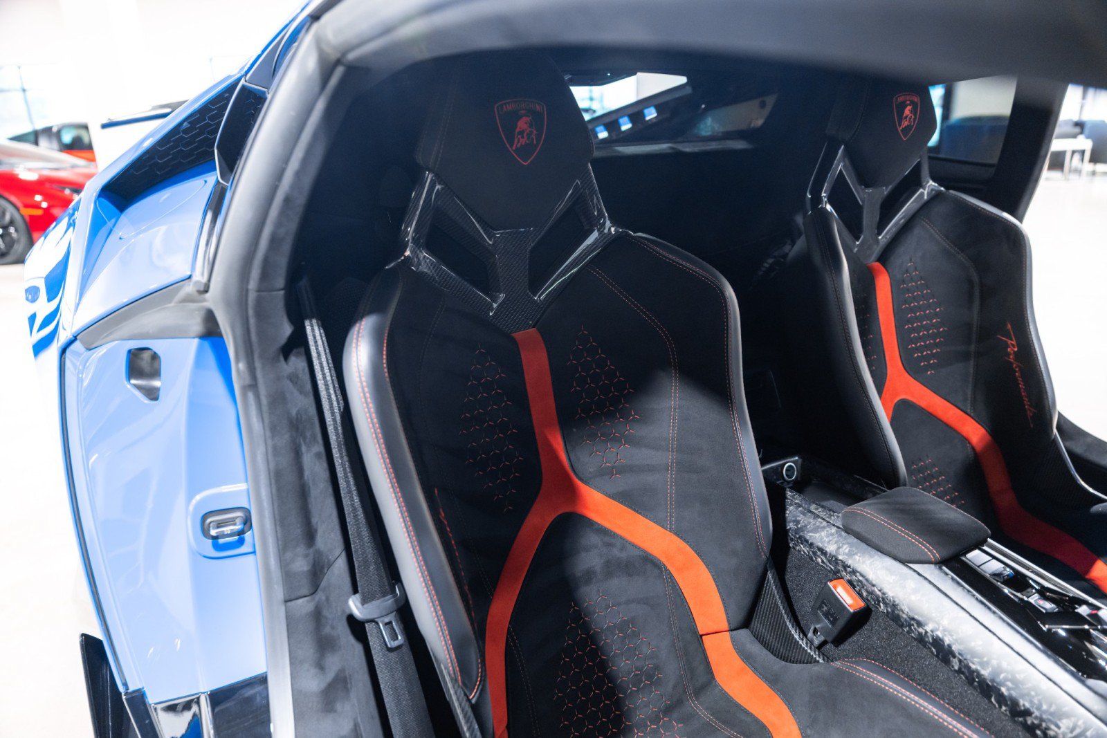 Used 2018 Lamborghini Huracan Performante AWD/4WD image 33