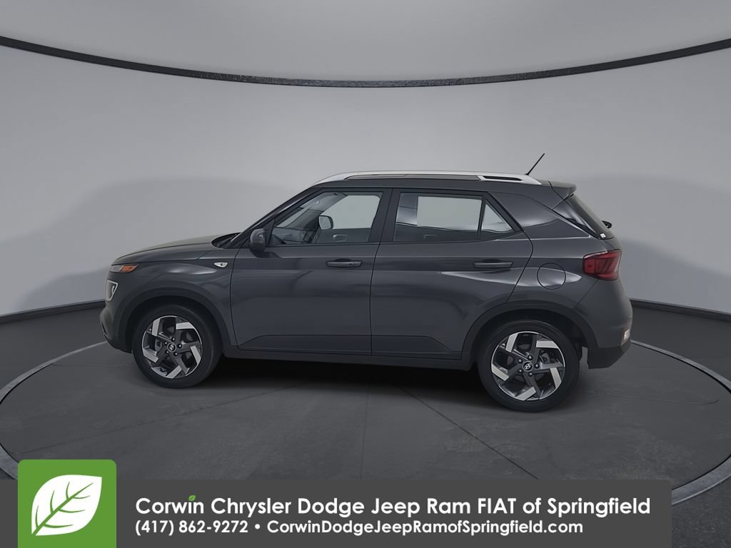 Used 2025 Hyundai Venue SEL FWD image 9