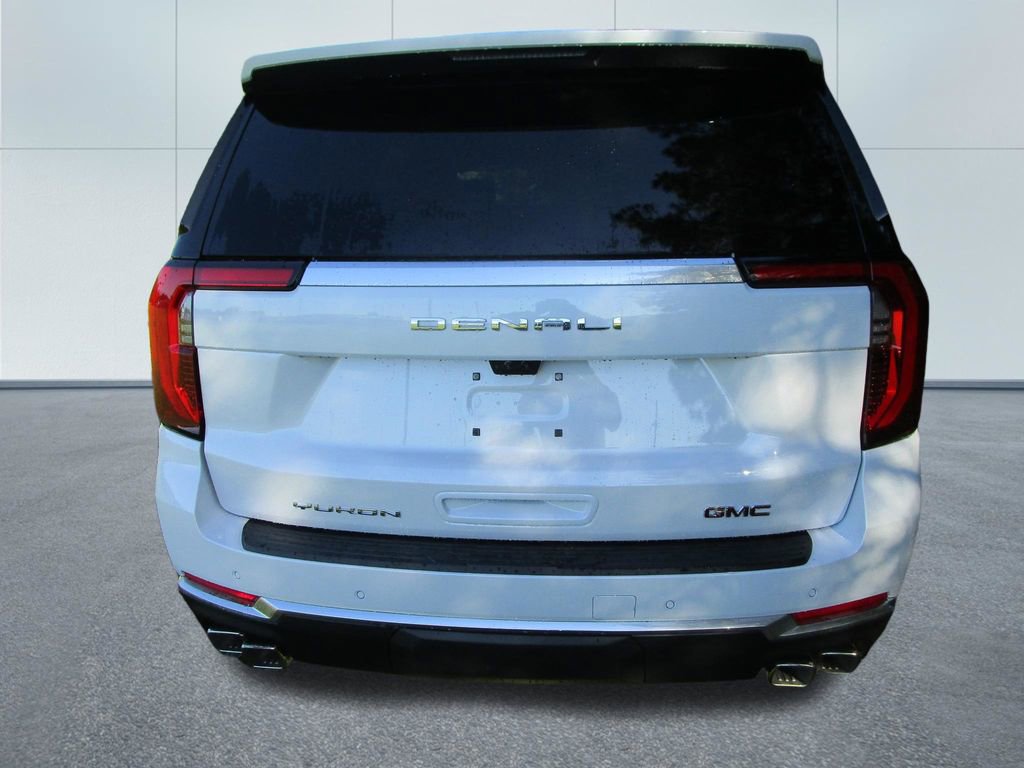 New 2026 GMC Yukon Denali w/ Denali Reserve Package RWD image 9