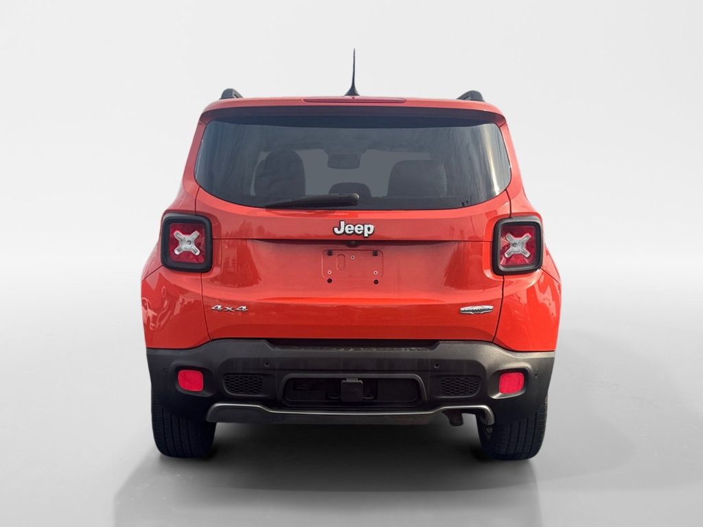 Used 2016 Jeep Renegade Latitude w/ Advanced Technology Group image 5