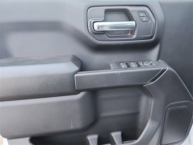 New 2026 Chevrolet Silverado 1500 Custom w/ LPO, Dark Essentials Package image 8
