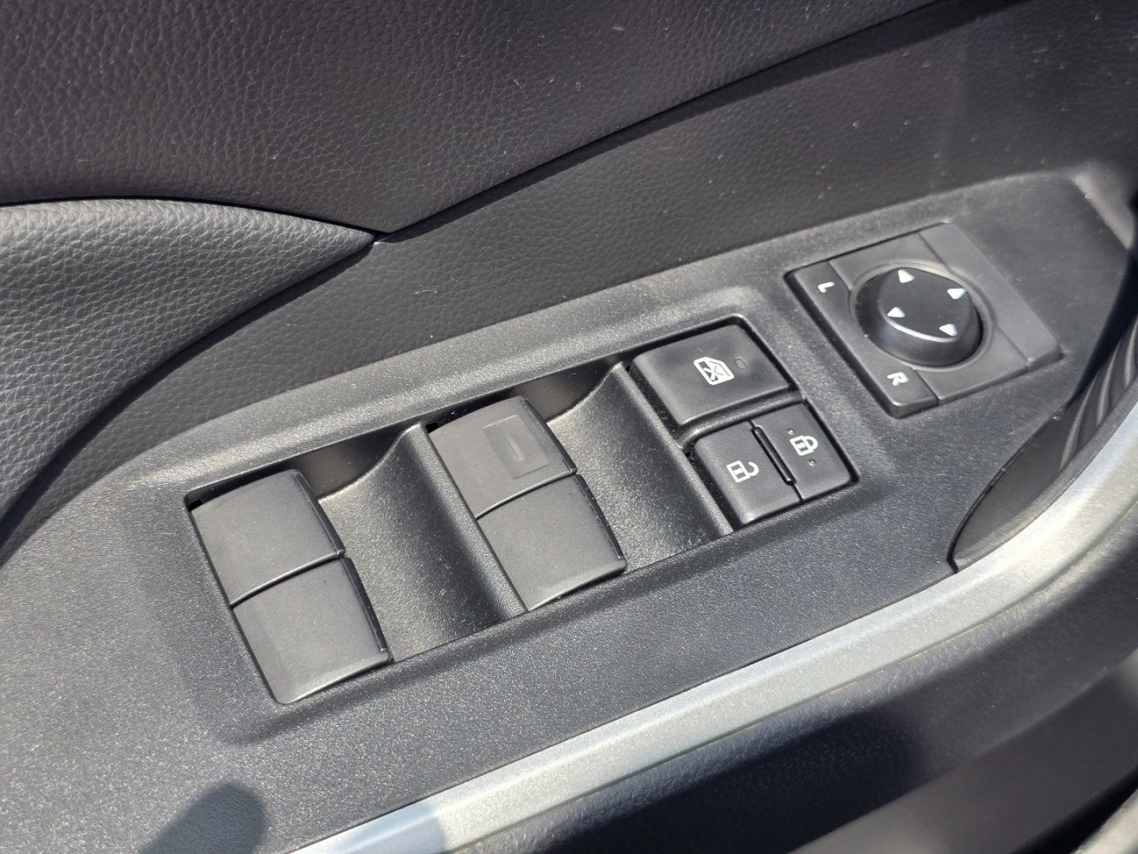 Certified 2023 Toyota RAV4 LE AWD/4WD image 22