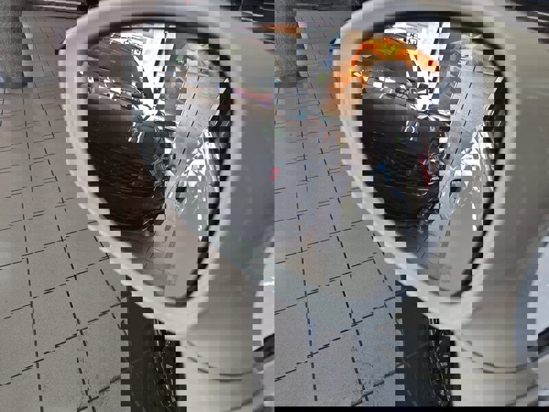 Used 2018 Chrysler Pacifica Touring Plus w/ Tire & Wheel Group image 19