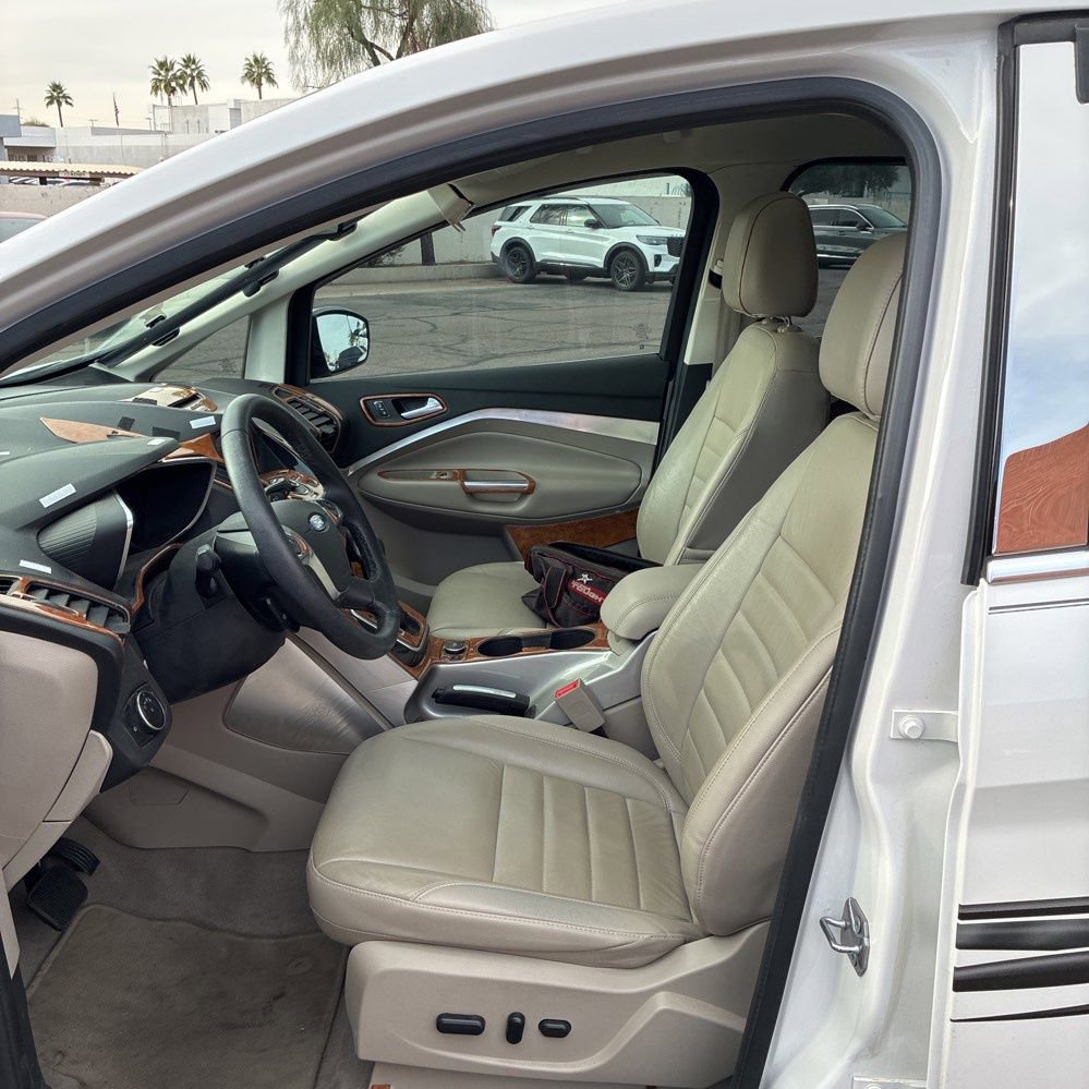 Used 2016 Ford C-MAX SEL w/ Equipment Group 302A image 16