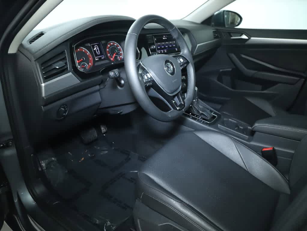 Used 2019 Volkswagen Jetta SE FWD image 17