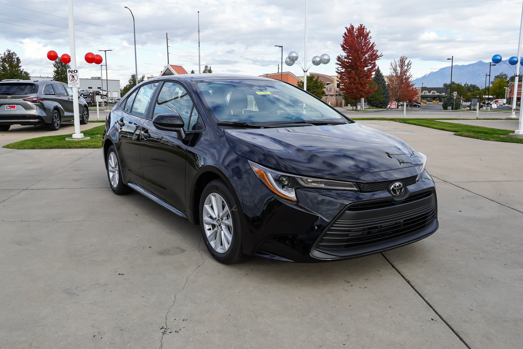 New 2027 Toyota Corolla LE w/ LE Premium Package FWD image 2