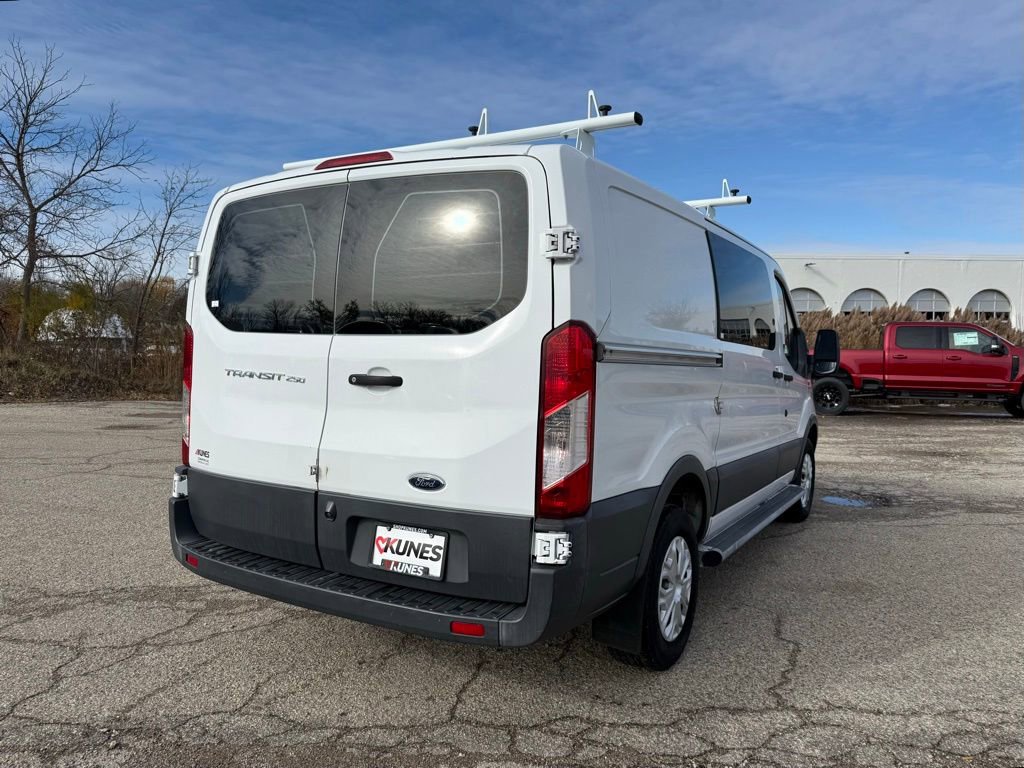 Used 2018 Ford Transit 250 130 Low Roof w/ Exterior Upgrade Package image 4