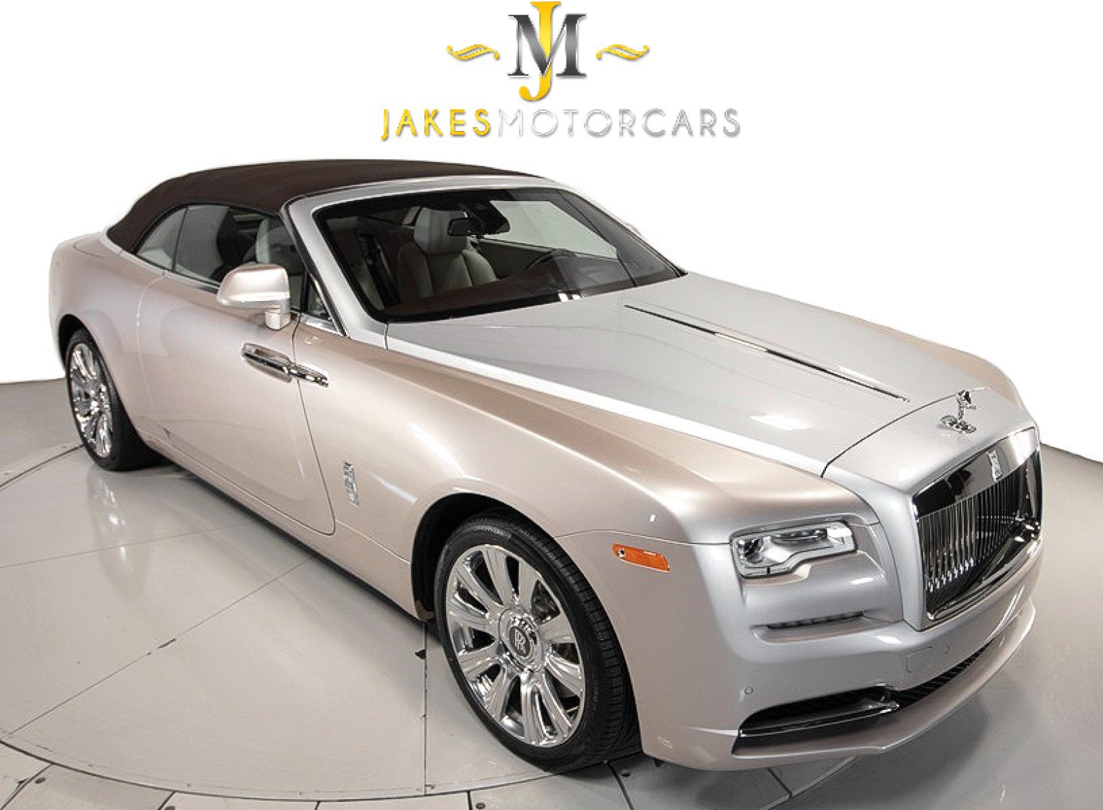 Used 2019 Rolls-Royce Dawn image 16