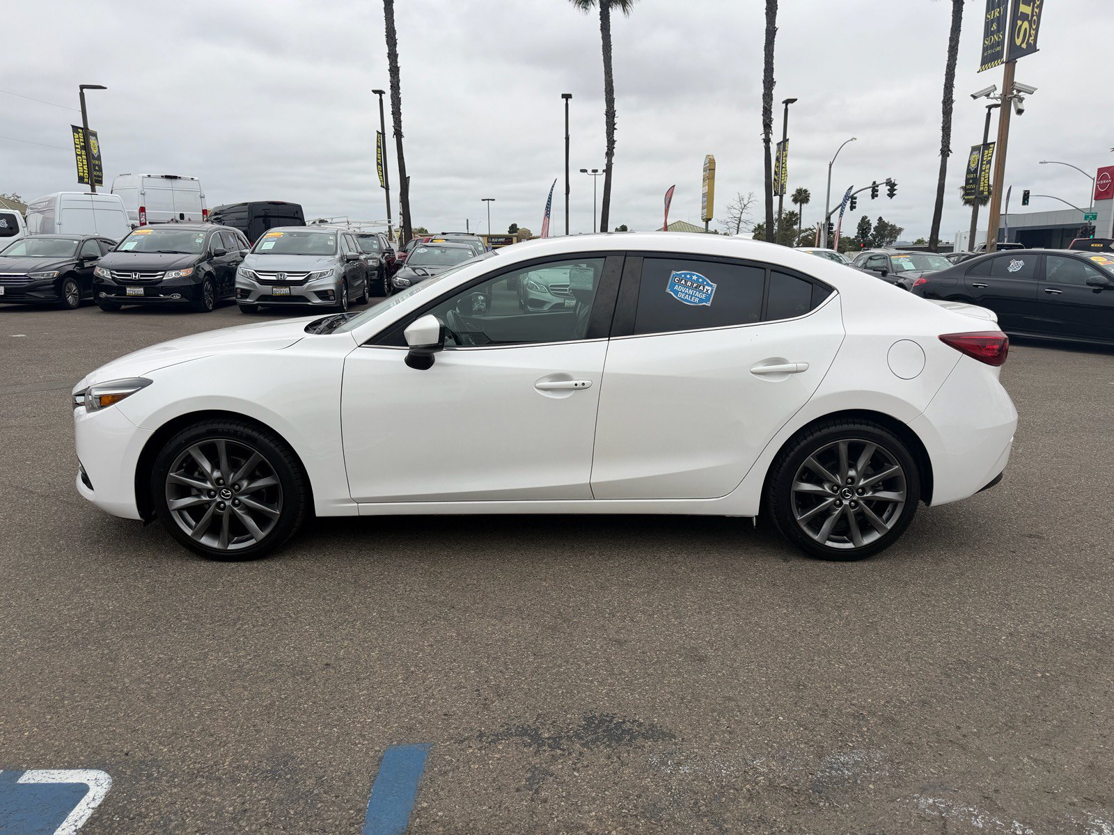 Used 2018 MAZDA MAZDA3 Grand Touring FWD image 6