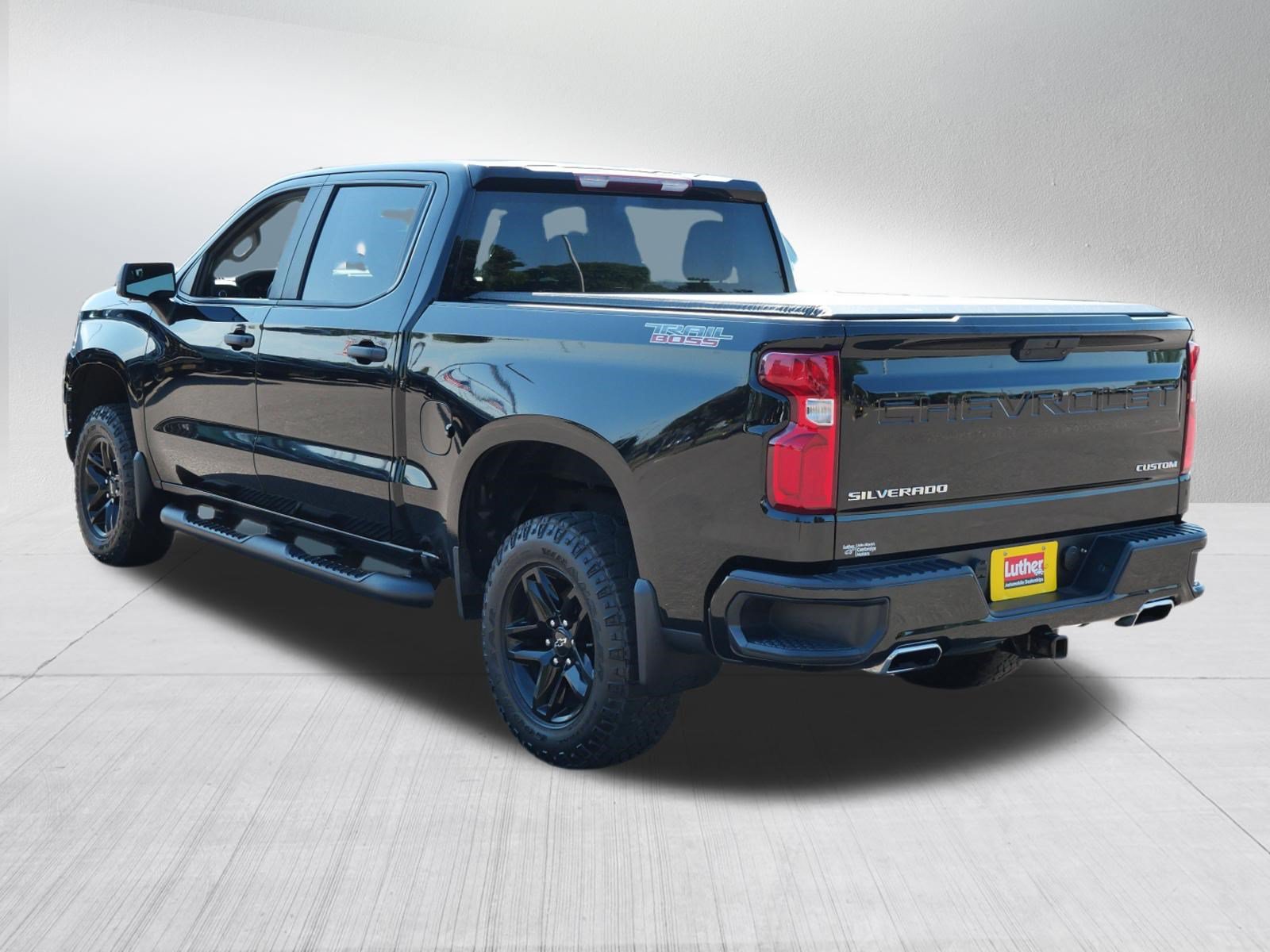 Used 2021 Chevrolet Silverado 1500 Custom Trail Boss AWD/4WD image 5