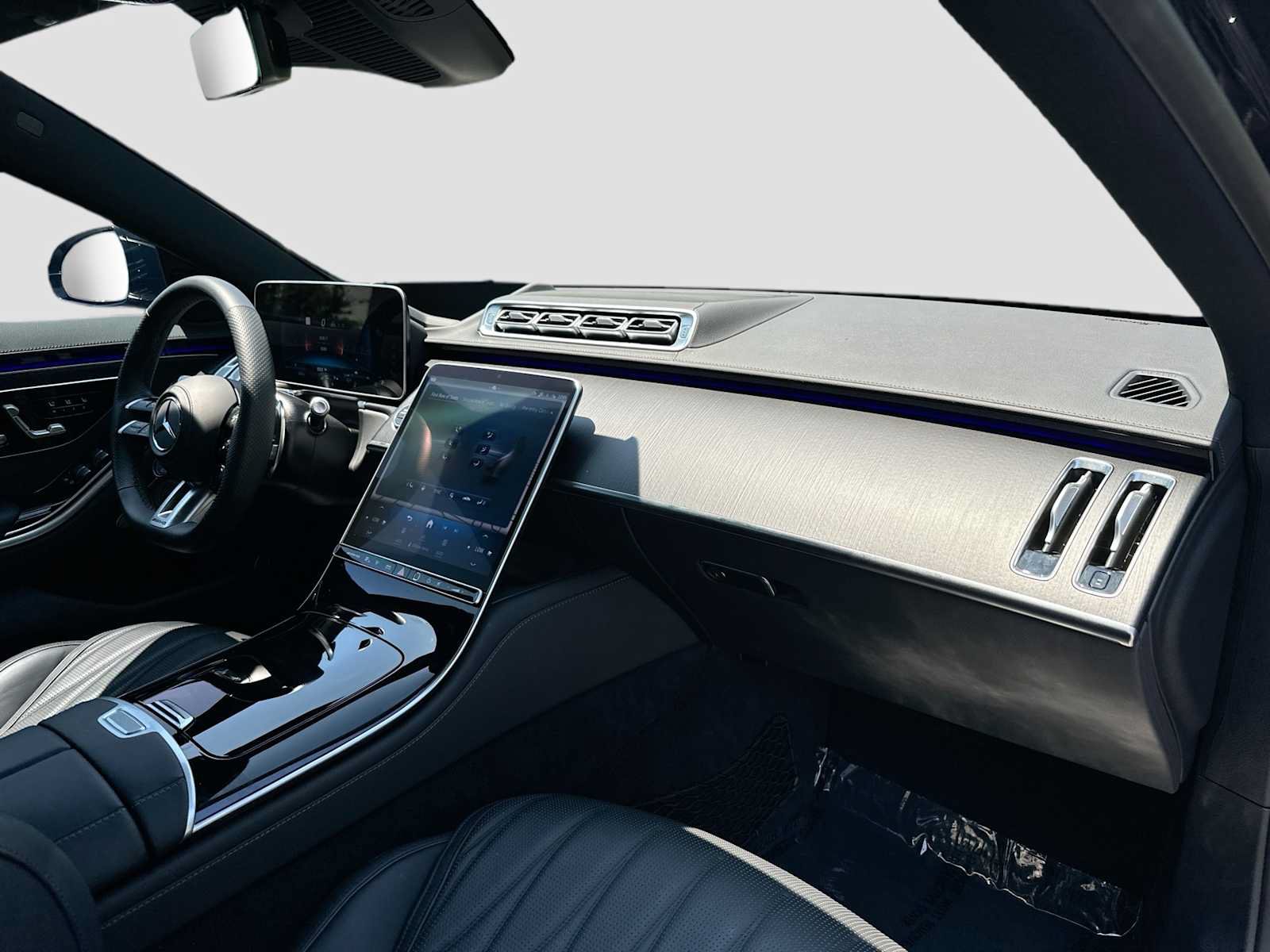 Used 2025 Mercedes-Benz S 63 AMG S image 31