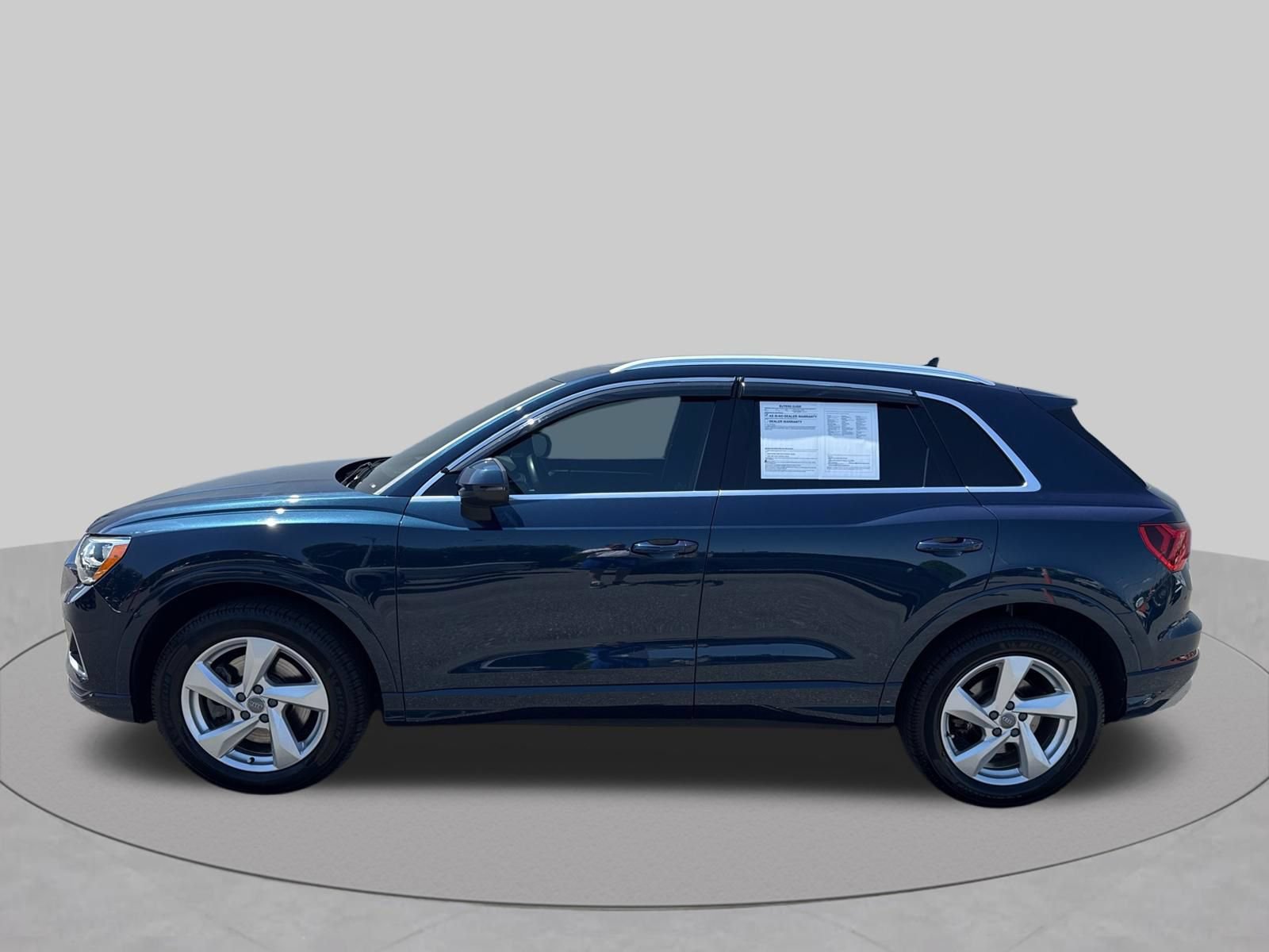 Used 2020 Audi Q3 2.0T Premium w/ Convenience Package AWD/4WD image 4